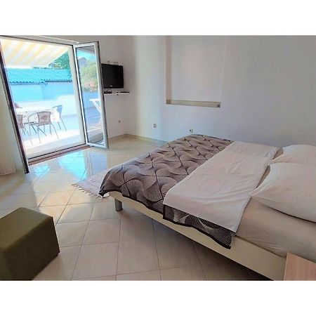 Apartments & Room Masa Starigrad Paklenica Bagian luar foto