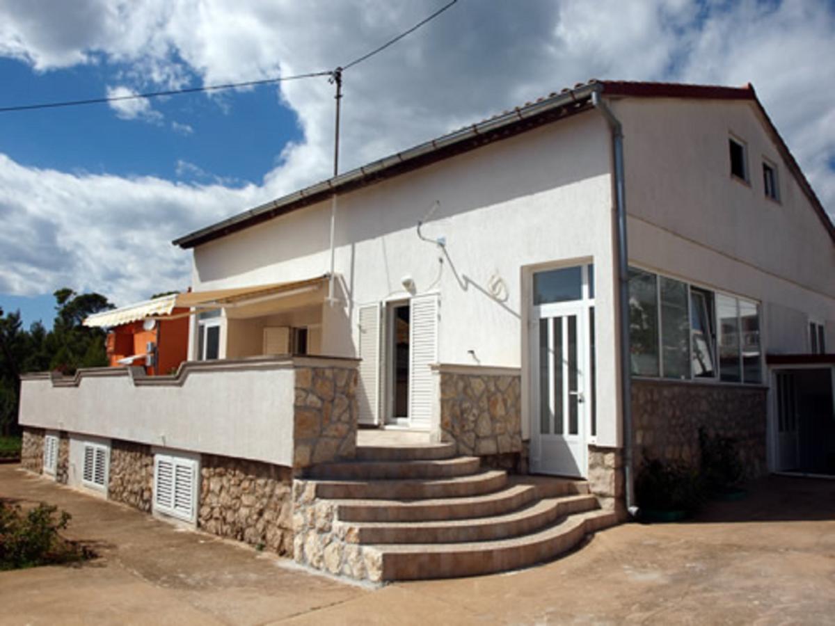 Apartments & Room Masa Starigrad Paklenica Bagian luar foto